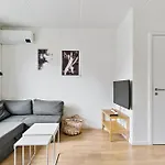 Apartament Modern Townhouse With Private Outdoor Area - 2br