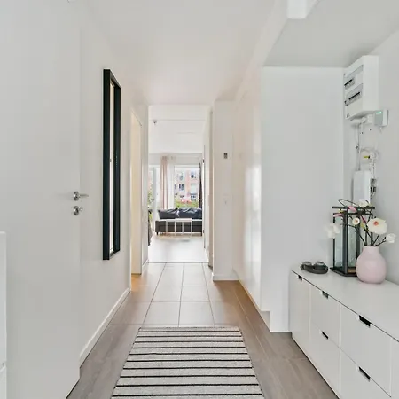 아파트 Modern Townhouse With Private Outdoor Area - 2br *