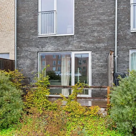 Apartamento Modern Townhouse With Private Outdoor Area - 2br